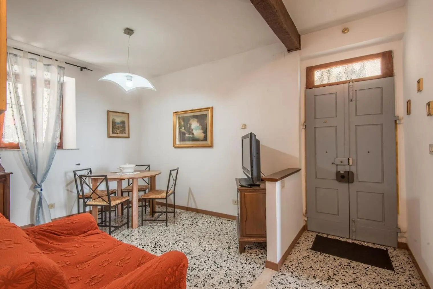 Lo Zio Ezio Apartment Montepulciano Italy